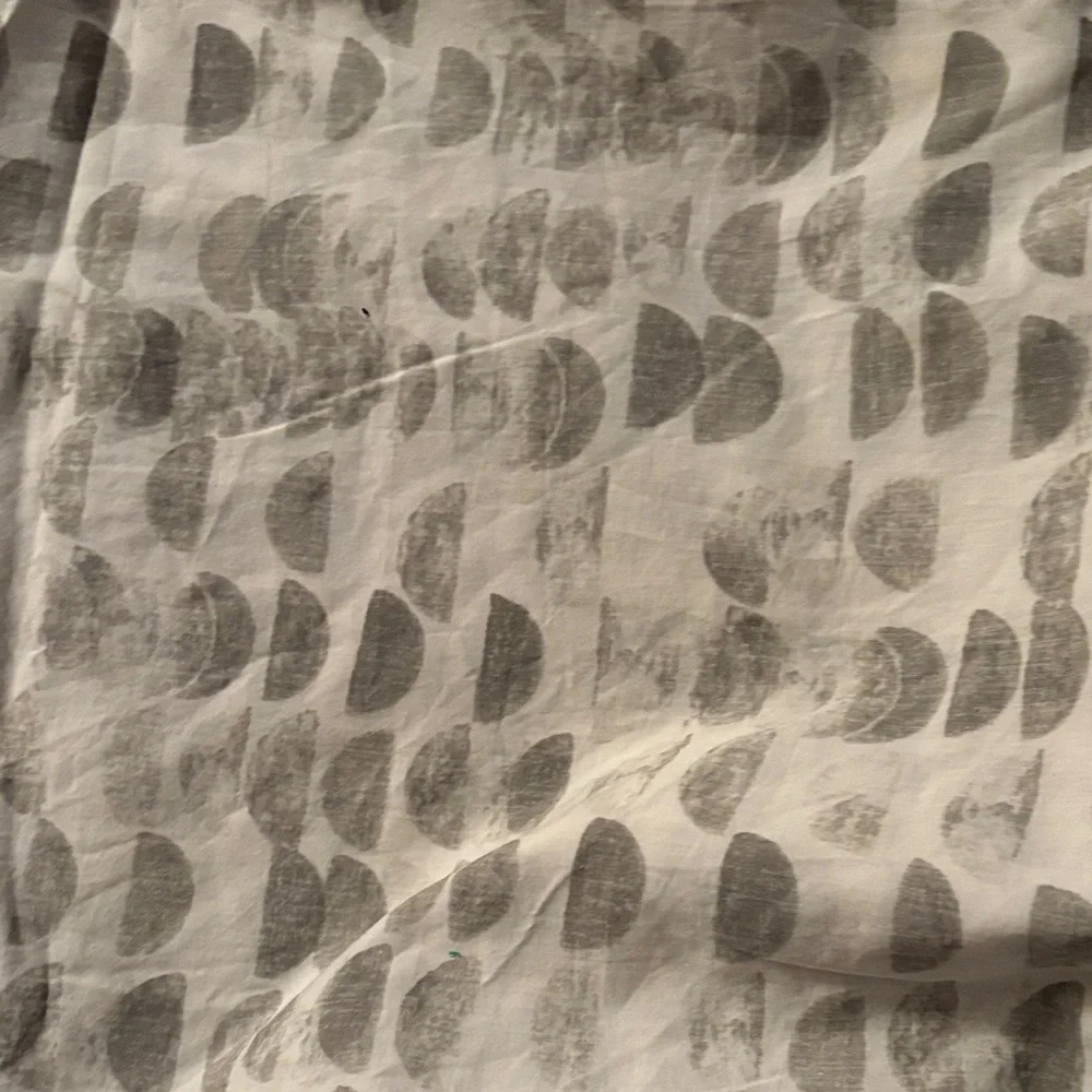 West Elm Neutral Pebble Print Duvet Cover - Gray and White